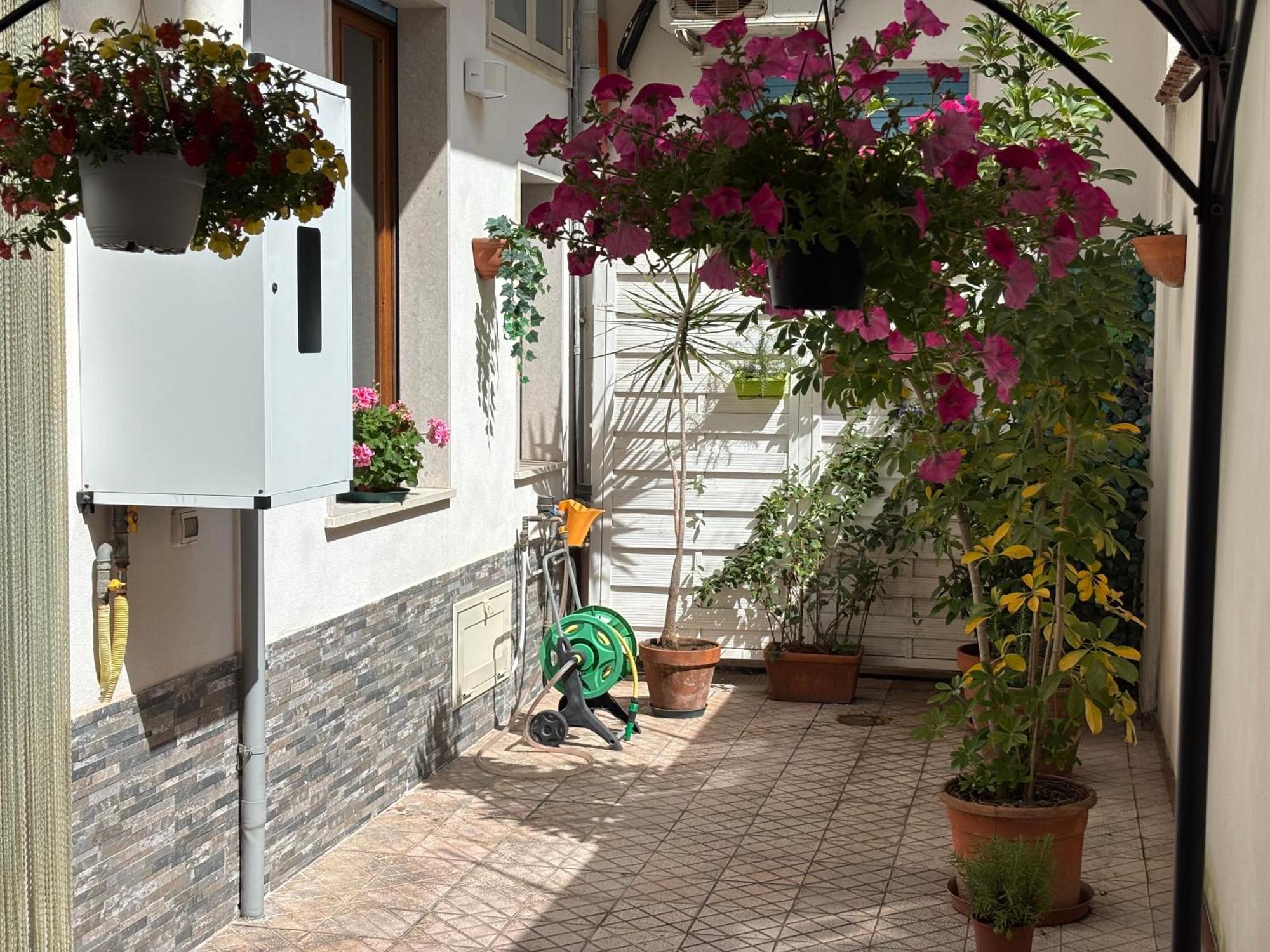 Casa Ninetta Apartment Riposto Exterior foto