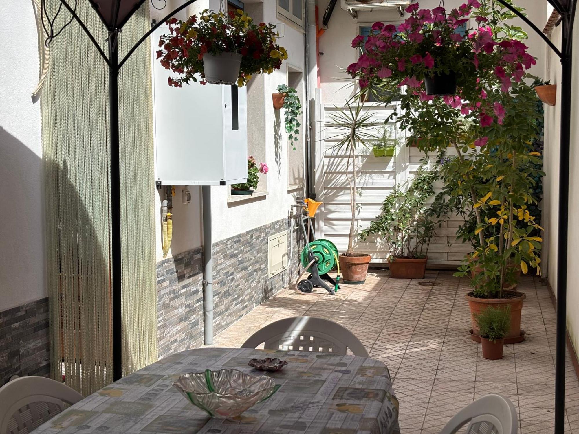 Casa Ninetta Apartment Riposto Exterior foto